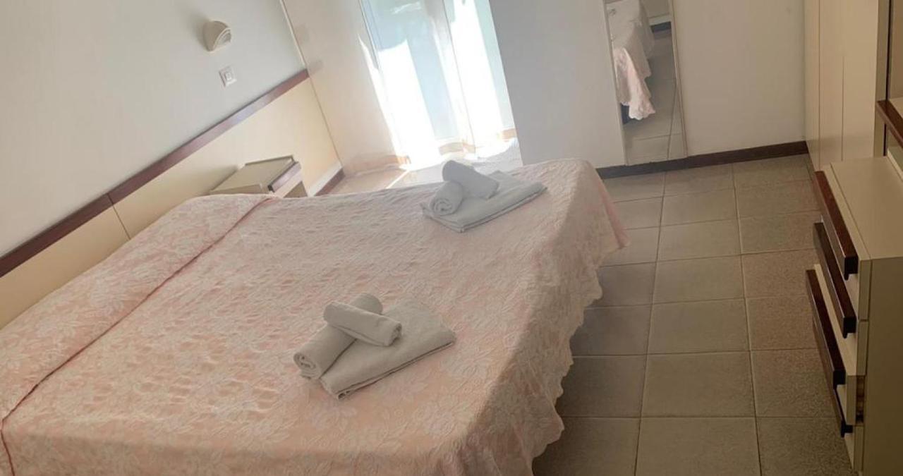 Due Gemelle Hotel Rimini Exterior photo