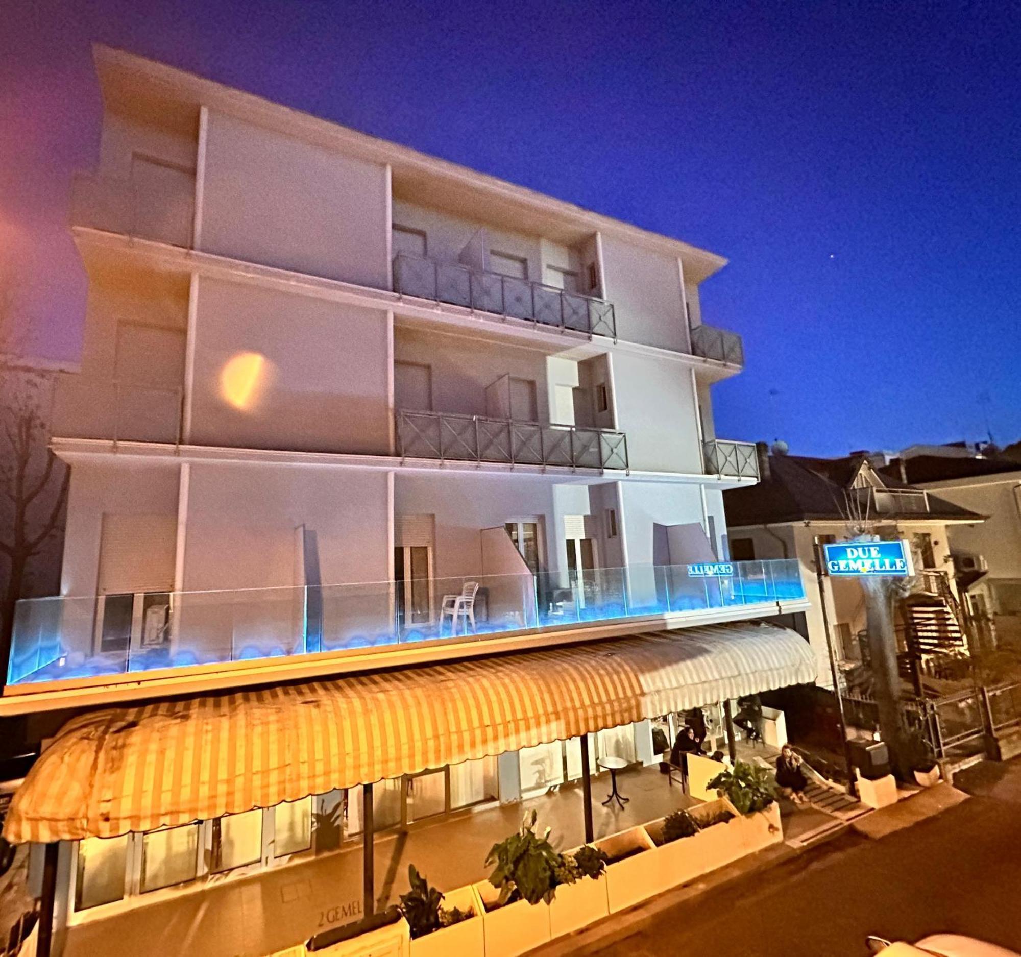 Due Gemelle Hotel Rimini Exterior photo